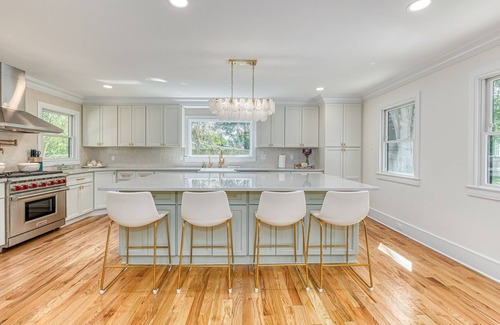 Westhampton House | New construction! Family home, spotless, pet free winter or summer oasis