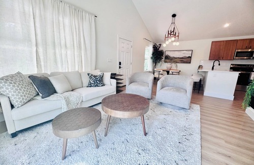 St. Augustine House | NEW Construction! Hot tub, Fire-pit, Grill, 5 mins to Downtown St Augustine