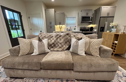 Oxford Condo | New Construction Luxe 1-bedroom condo in Oxford close to Ole Miss Campus!