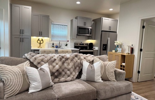 Oxford Condo | New Construction Luxe 1-bedroom condo in Oxford close to Ole Miss Campus!