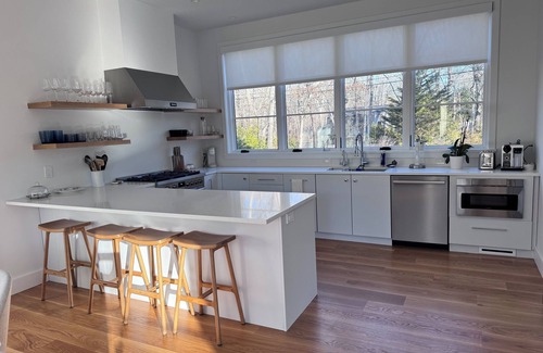 Bridgehampton House | New construction, 4-bedroom house with, fitness room in lovely Bridgehampton