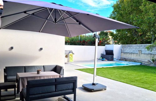 Morieres-les-Avignon Villa | NEW CONTEMPORARY VILLA WITH SWIMMING POOL - 6 PEOPLE