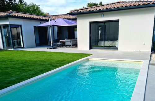 Morieres-les-Avignon Villa | NEW CONTEMPORARY VILLA WITH SWIMMING POOL - 6 PEOPLE