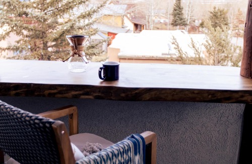 Ridgway House | NEW Contemporary 1 bedroom house with expansive views!