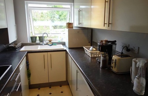 Runnymede Condo | NEW Cosy 2 Bedroom Flat - Englefield Green