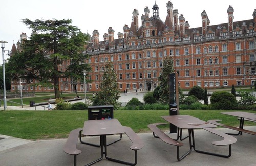 Runnymede Condo | NEW Cosy 2 Bedroom Flat - Englefield Green
