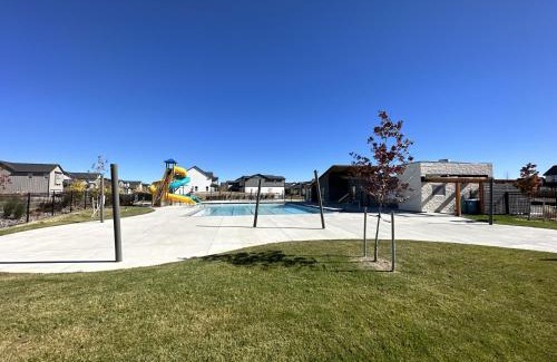 Fort Collins House | NEW! Cozy Colorado Living - 8 min from Old Town!