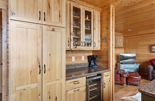 Breezy Point Cabin | New- Cullen Cove|Family Friendly|Swimming|Kayaks