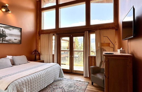 New Denver Cabin | New Denver Lodge