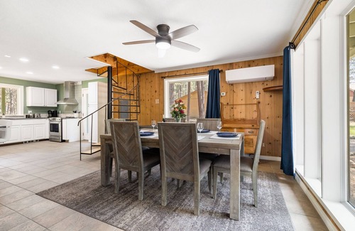 Bend Cabin | *New* Deschutes Riverwoods Retreat