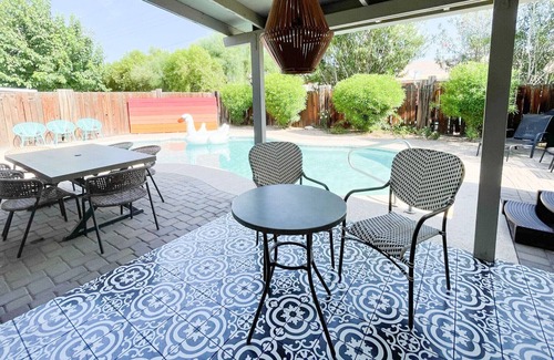 Park Scottsdale One House | NEW Desert Rose Getaway 🌹☀️💕🌵🌸 Old Town w/ Pool & Hot Tub