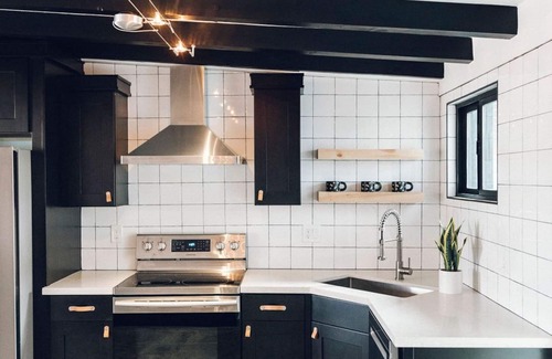 Mitchell Park West House | NEW. Downtown Trendy Tempe, Mill Ave, Large Backyard, 4 Beds