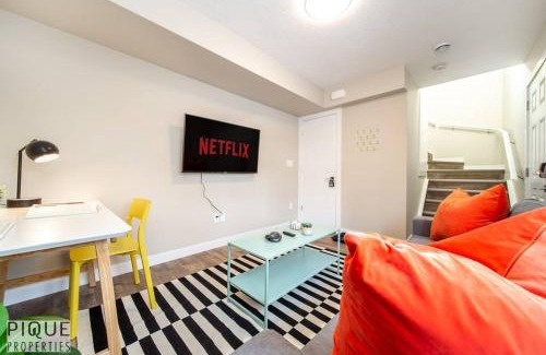 Old Strathcona Apartment | NEW, Euro-Style Suite, Whyte Avenue, AC, Netflix, Sleeps 6!