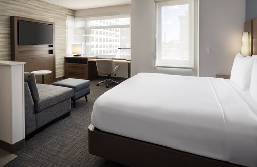 Uptown Oakland Hotel | New Extended Stay Hotel in Downtown Oakland. Studio Suites!