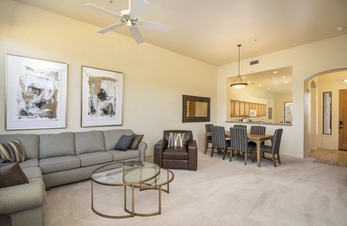 Oak Creek House | New Fall and Winter Rates! AMAZING VIEWS! Pool, Golf, Tennis & Hiking