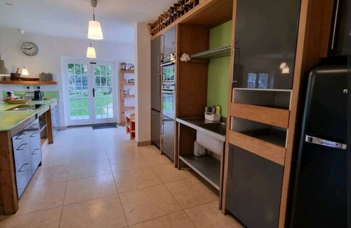 New Forest District House | New Forest Cottage nestled alongside Limewood, Lyndhurst