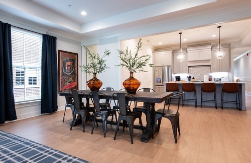 Prospect House | NEW Golf, Horse, Bourbon, Shops, Downtown, Pets Local Dining, Fully Loaded