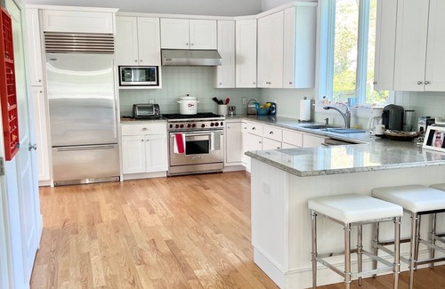 Clearwater Beach House | NEW! Gorgeous 4 bed/4 bath oasis with pool steps from beach, great house/value!