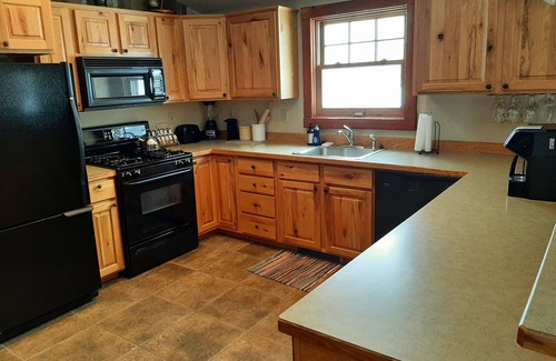 Bozeman Cabin | NEW Guest Ranch Bozeman MT Cabin Lodge on Bridger Creek with mountains & trails