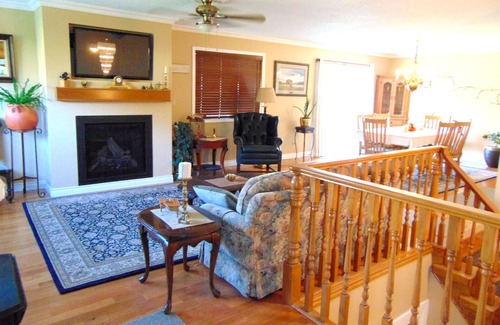 Okanagan-Similkameen House | NEW Heart of Wine Country Acreage. Private, Spacious, Clean. Ideal Okanagan Stay