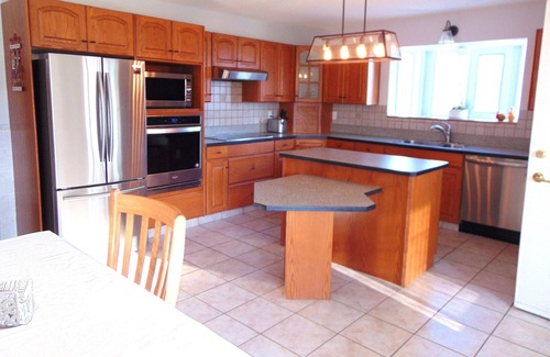 Okanagan-Similkameen House | NEW Heart of Wine Country Acreage. Private, Spacious, Clean. Ideal Okanagan Stay