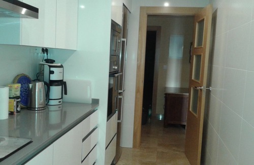 Los Alcazares Apartment | NEW high quality 65M2 one bed room apartment. 20m from beach. free wifi.