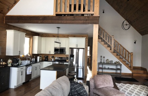 Windham House | "New Home" Idyllic Mt Views ,Pond & Horse farm views 2 min to Town