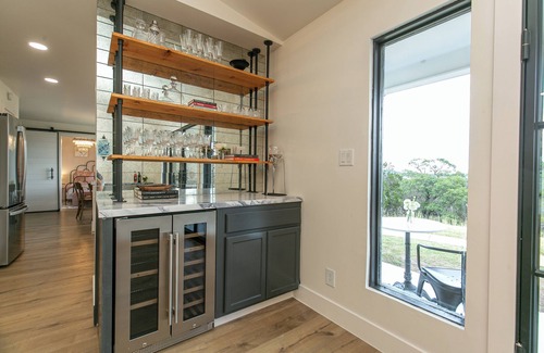 Fredericksburg House | NEW! Hot Tub Fire Pit Luxe w AMAZING views! 10 acres less than 4 Mins from Main!