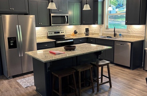 Jacksons' Gap House | New House on Lake Martin – Peaceful Creekside-Pet Friendly-Fishing-Auburn