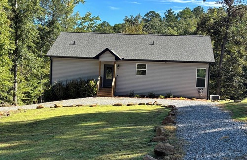 Jacksons' Gap House | New House on Lake Martin – Peaceful Creekside-Pet Friendly-Fishing-Auburn