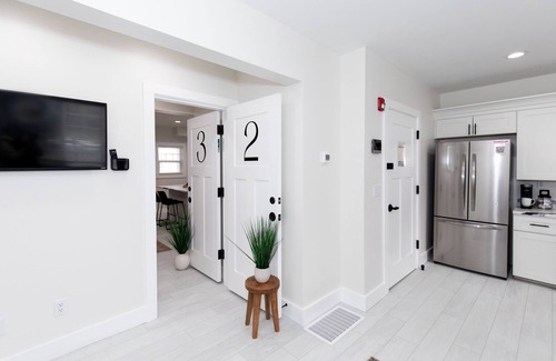 Sandusky Condo | NEW! Inn at Fulton Units 2 & 3