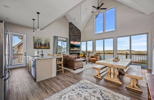 Sevierville Apartment | NEW Lake Cabin Sleeps 14 Indoor Pool Hot Tub