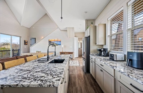 Sevierville Apartment | NEW Lake Cabin Sleeps 14 Indoor Pool Hot Tub