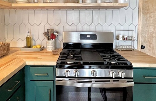 Mancelona Cabin | NEW - Lakefront Loft - 2 min from ORV Trails!