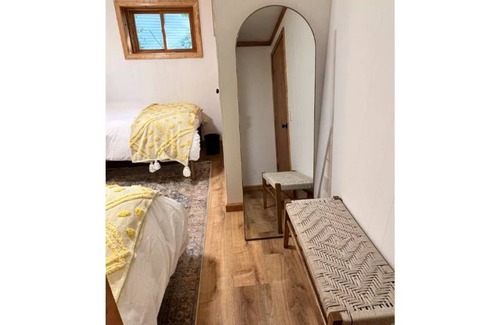 Mancelona Cabin | NEW - Lakefront Loft - 2 min from ORV Trails!