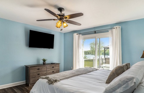 Smyrna House | New Lakefront Rental Home