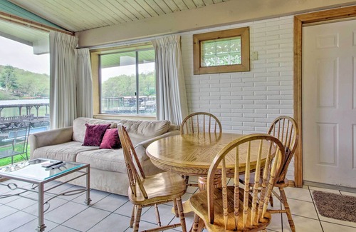 Sunrise Beach Cottage | NEW! Lakefront Resort Cottage w/ Patio + Grill!