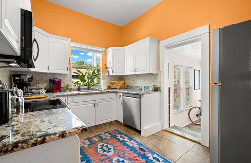 Dixieland House | NEW! Lakeland Landing | Cute Bungalow by Downtown