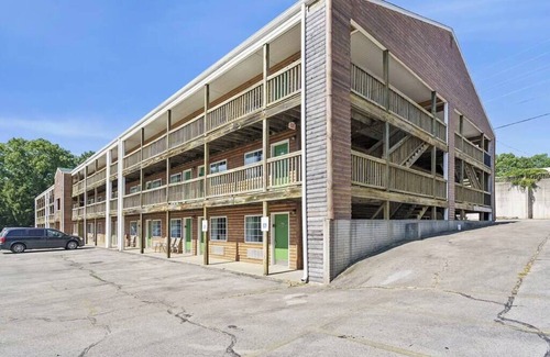 Indian Point Condo | New Listing <0.5 mile SDC + Free Shuttle + Pets OK