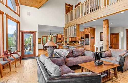 Panguitch Cabin | New Listing! Bryce Luxury Lodge