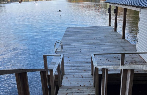 Semora Cottage | New Listing! - Charming 3-Bedroom Lakefront Cottage on Hyco Lake