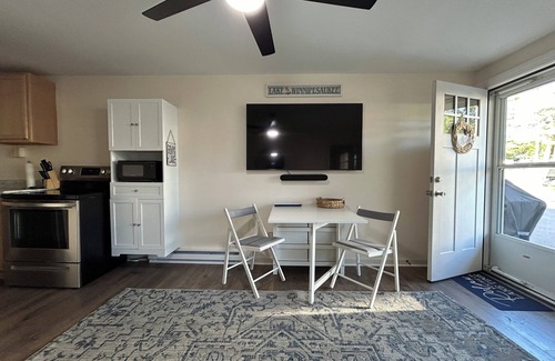 Moultonborough Cottage | NEW LISTING—Cozy cottage in Moultonborough- walking distance to center harbor