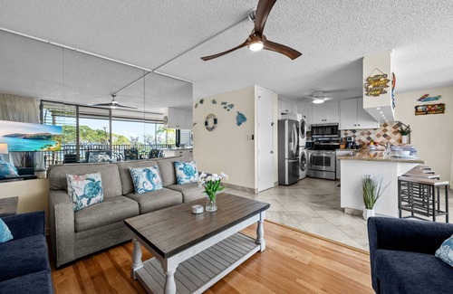 Kihei Condo | New Listing! Direct Ocean Views, Private Lanai
