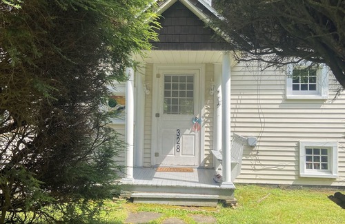 Eagles Mere Cottage | New Listing! Eagles Mere lakefront 6-bedroom 3-bath cottage