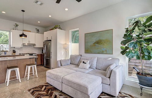 Govalle House | NEW Listing ! East Austin Home W/Pool & Patio