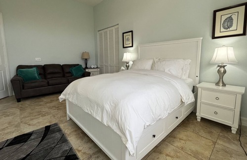 Southwest Ranches Villa | NEW LISTING! Luxurious Serene SW Ranches Villa by RedAwning