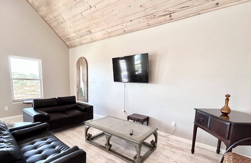 Flour Bluff House | New Listing! Near the Water with Private Pier, Boat Slip & Community Pool!