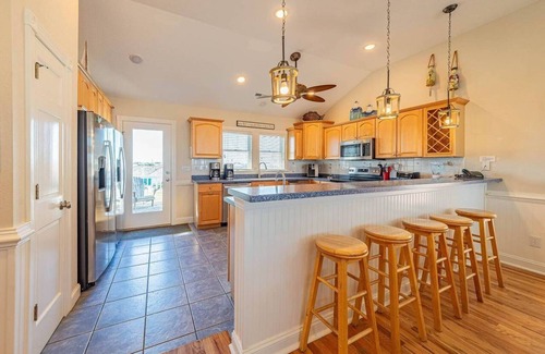 Nags Head House | 🌊 New Listing!🌴 Ocean Views Elevator Heated Pool Pets 2min to Beach!