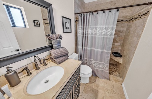 Clarkdale House | New Listing Old Town Zen 3 Bed 2 Bath Near Tons Of Attractions