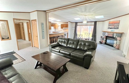 Caseville House | New Listing! Spacious Remodeled home w/Fire pit only 3 minutes to the Beach!